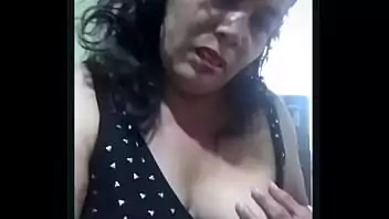 Tia Meio sobrinho fode sua tia enquanto o marido trabalha 