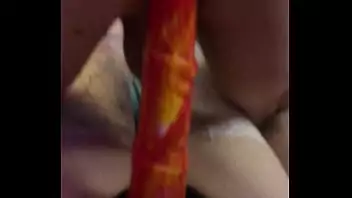 Dildo anal Sexy irmãzinha nerd dildo anal ao orgasmo. Chat de sexo GRATUITO em asscorecums.com 