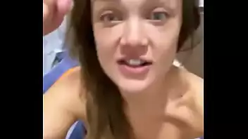 Karolaine souza Souza e Ana... engolindo tudo 