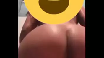 Morena sexy rebolando pelada Amador 