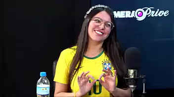 alyne lary chupando Sogra chupando seu genro no banheiro quando foi pega no flagra por sua filha novinha 