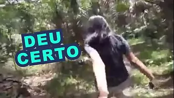 fudendo a japa Japa chupa pau do cunhado pra provocar a irmã 