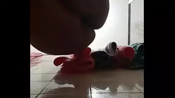 mulher tirando a roupa pelada Amadoras 