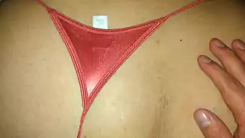 mulher transando com travesti TitFuck animado onde travesti transando com mamãe-cougar e cum no corpo dela 