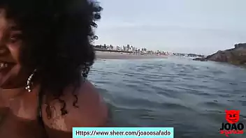 pica na praia Peladinha na praia...antes de levar pica!!! 